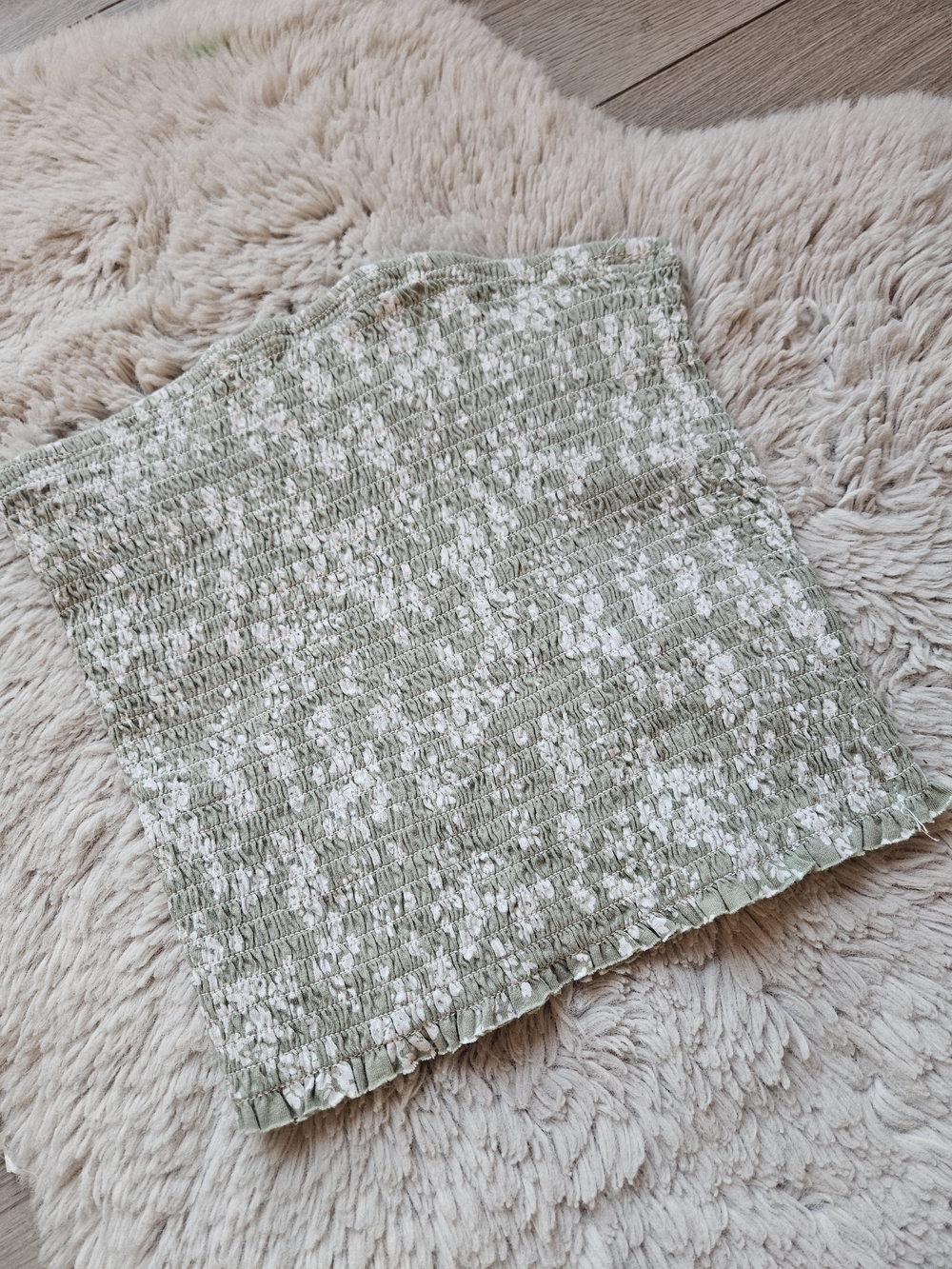 5/35$🔥Garage Smocked Floral Tube Top - Sage Green & White Strapless Crop Top M
